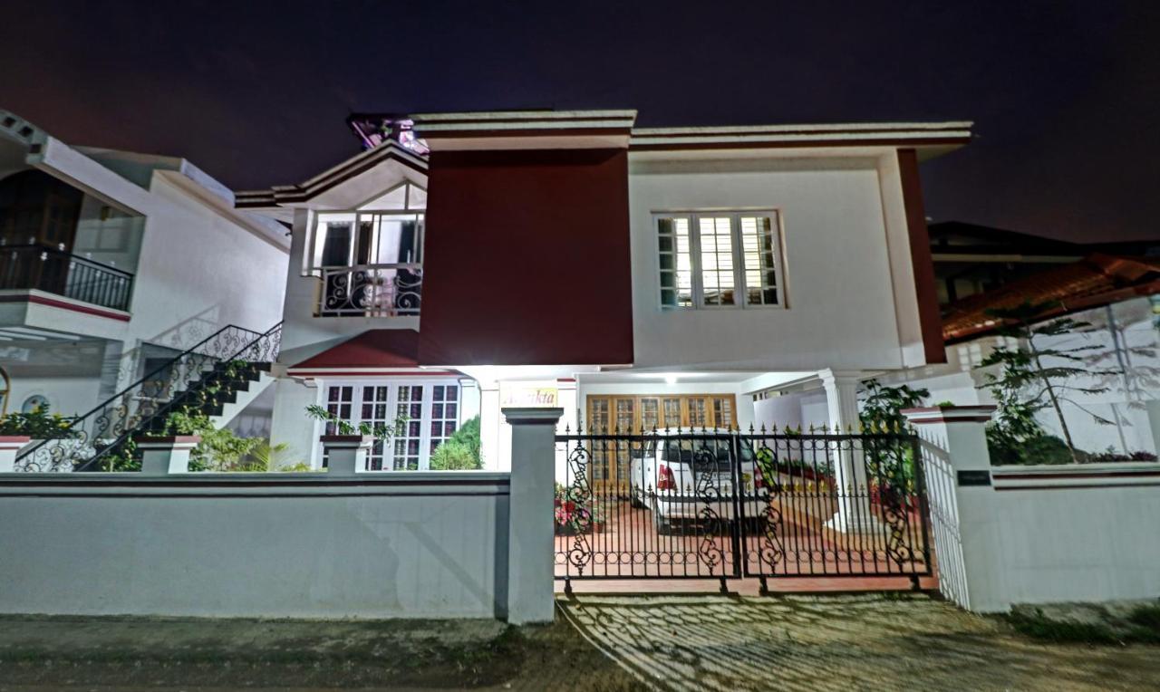 Treebo Avyukta Stay Мадикери Экстерьер фото